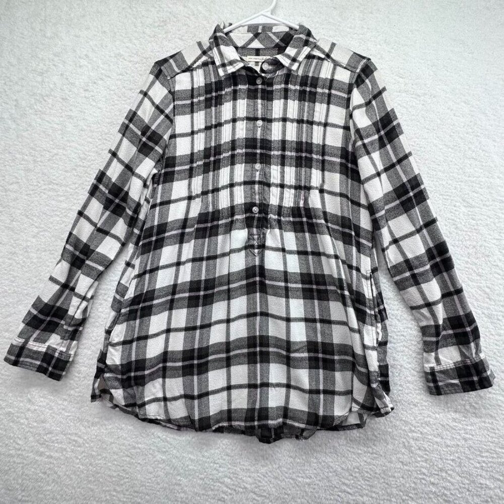 American Eagle Plaid Flannel Tunic Size Small Black White Pin Tuck Jegging‎ Fit